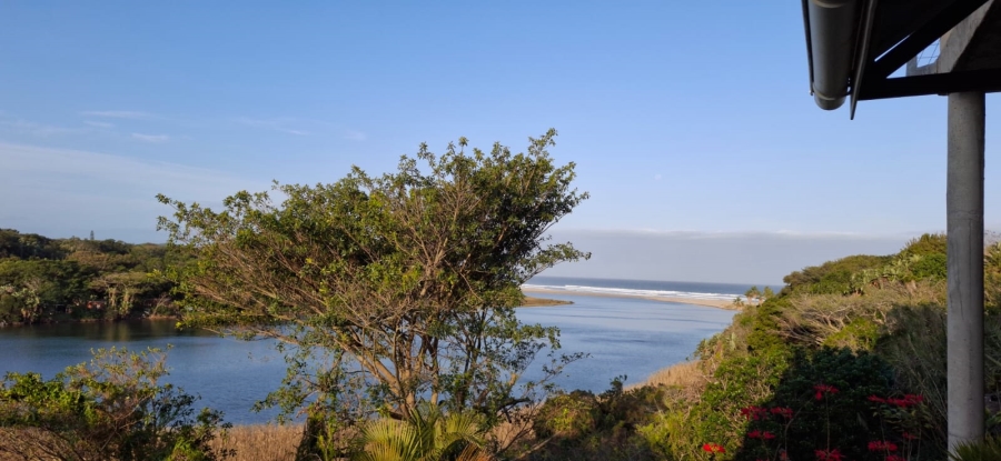 7 Bedroom Property for Sale in Bonza Bay Eastern Cape